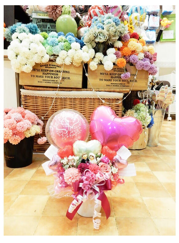 新郎新婦キャンドルが可愛い♡結婚祝いの卓上バルーンギフト